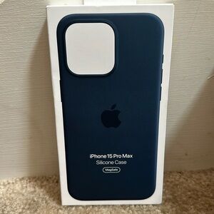 Apple IPhone 15pro max case NEW blue